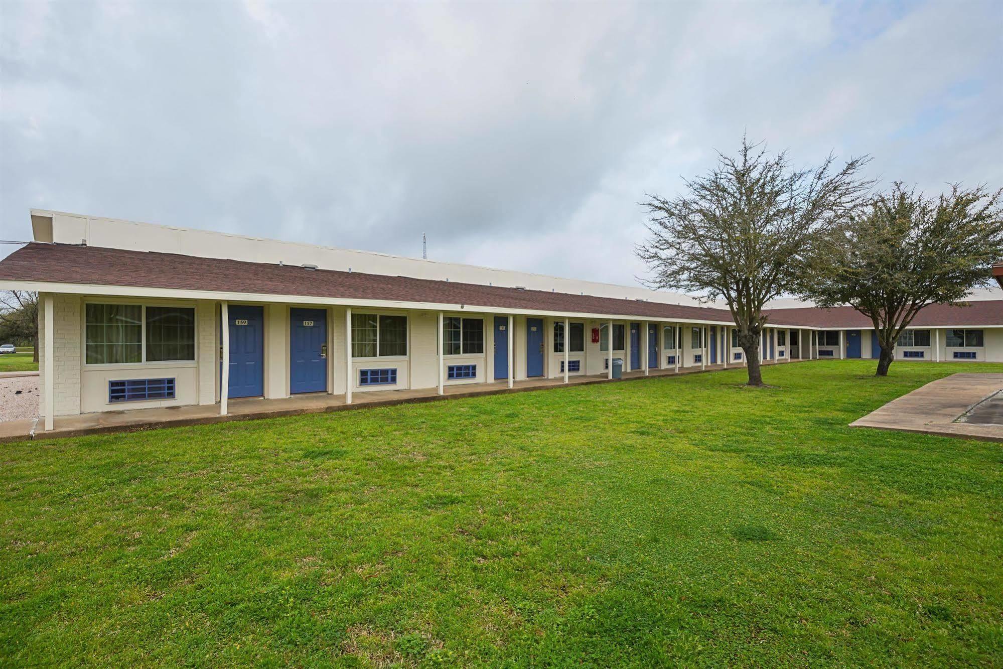 Motel 6-Madisonville, Tx 외부 사진